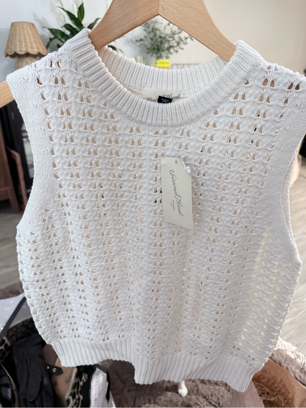 Universal Thread White Open-Knit Sleeveless Sweater Tank